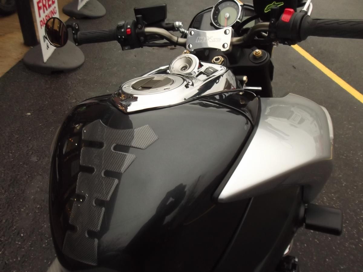 SUZUKI GSX1300BK B-KING