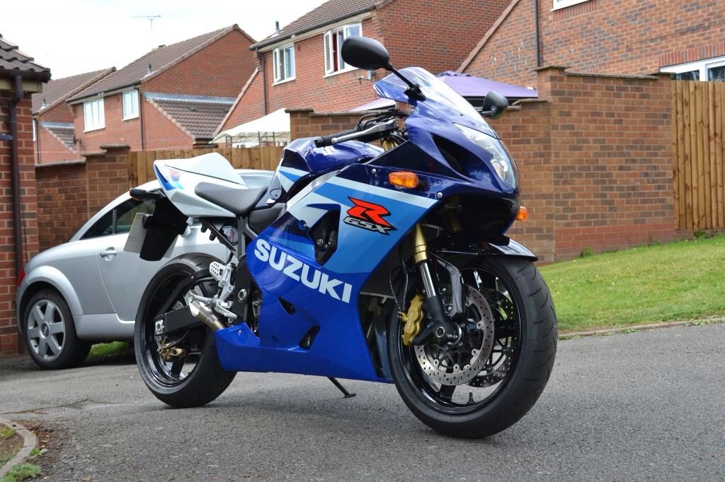 Suzuki GSX R 600 РІС‹С…Р»РѕРї