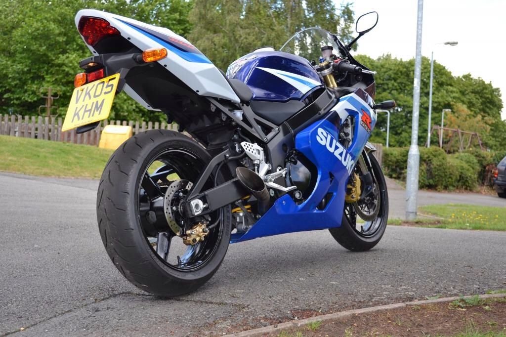 Suzuki GSX R 600 РІС‹С…Р»РѕРї