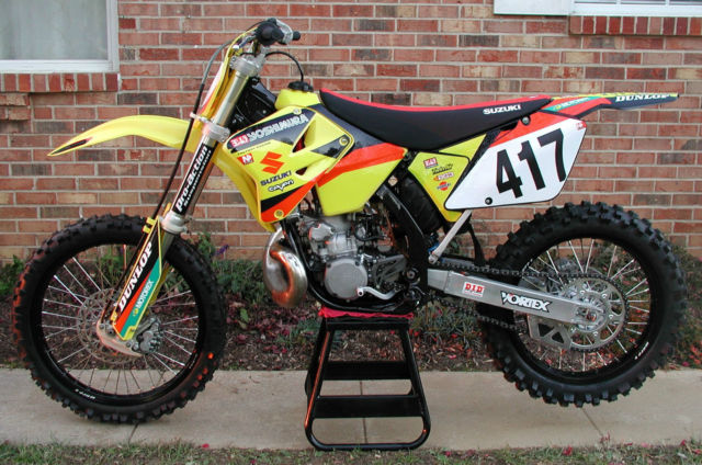 suzuki rm250 2 stroke