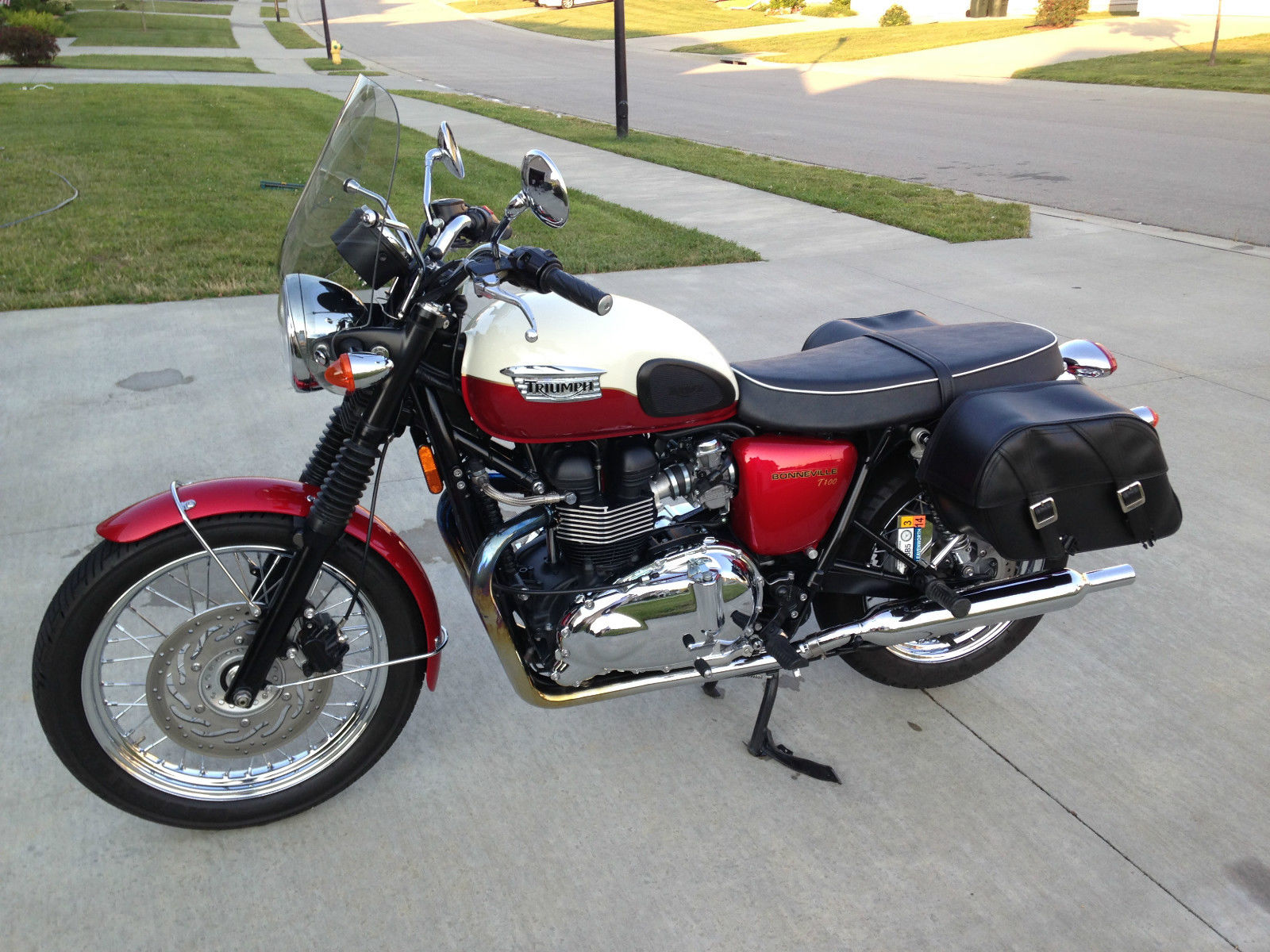 triumph t100 saddlebags