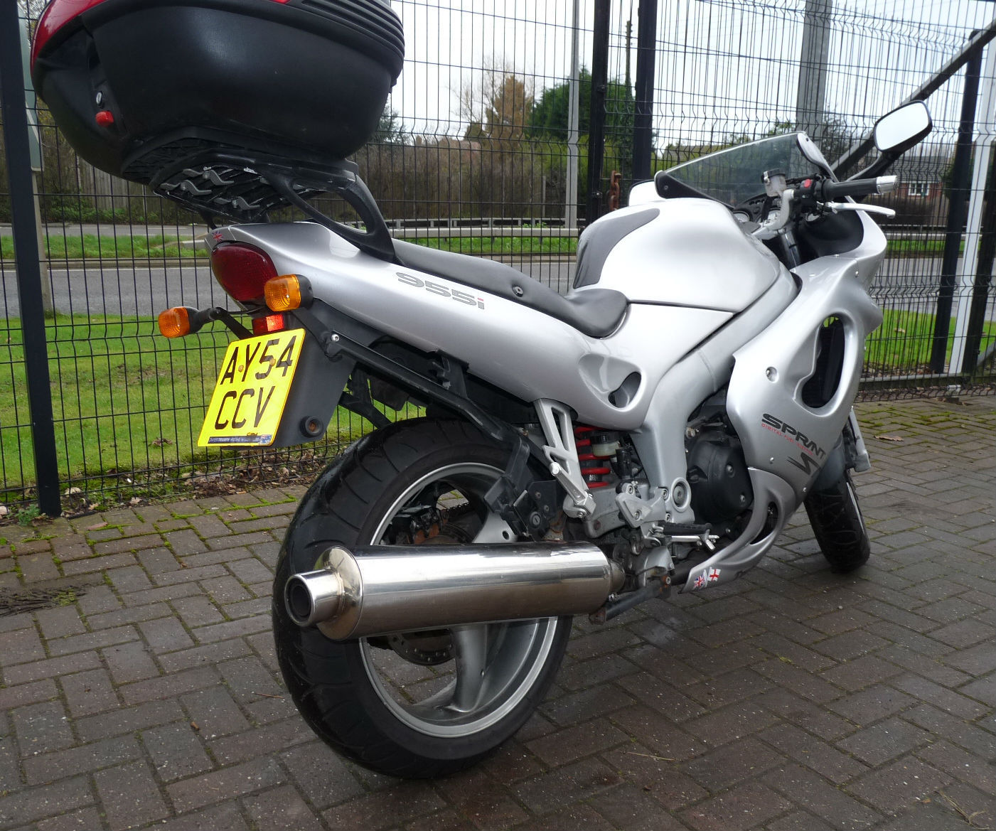 triumph sprint panniers