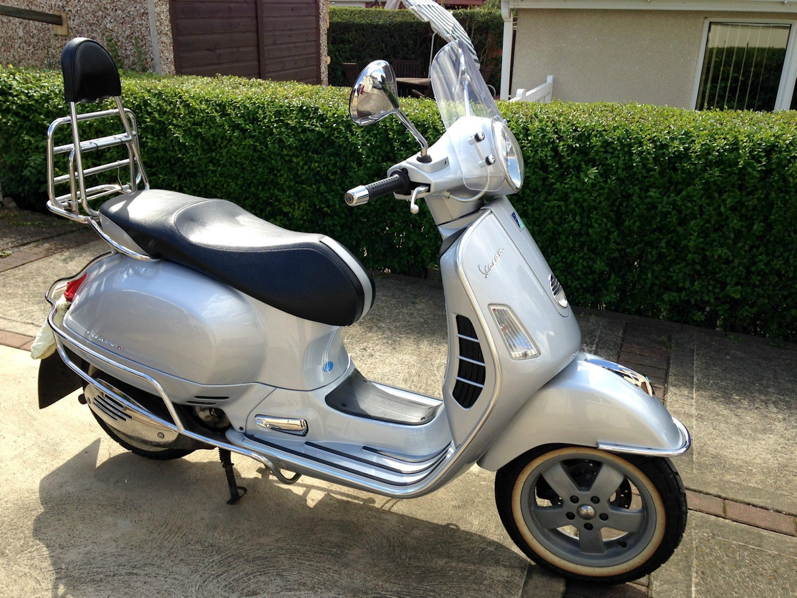 Мотороллер Vespa p125