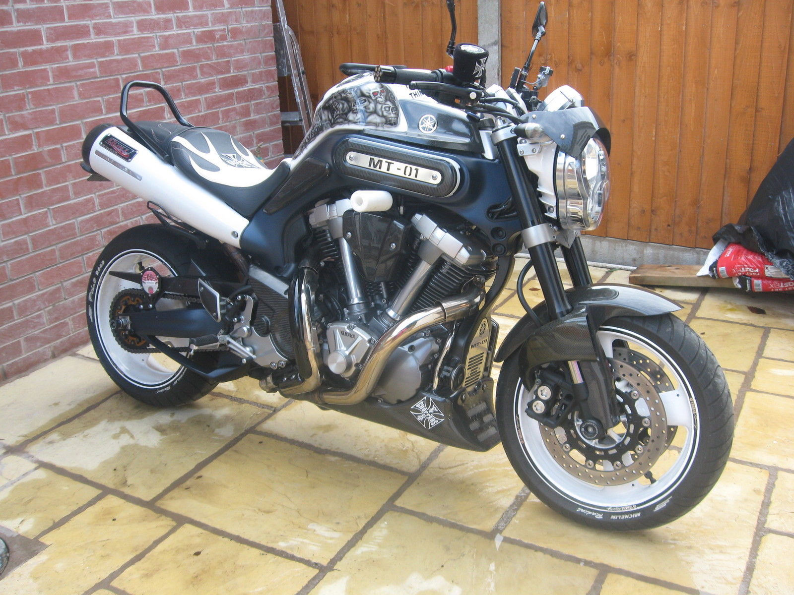 Yamaha MT 1