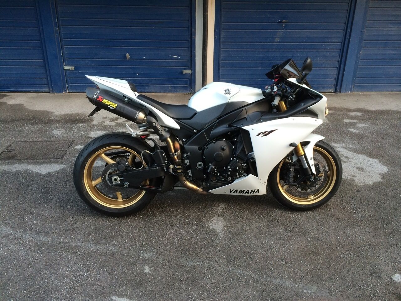 yamaha r1 big bang