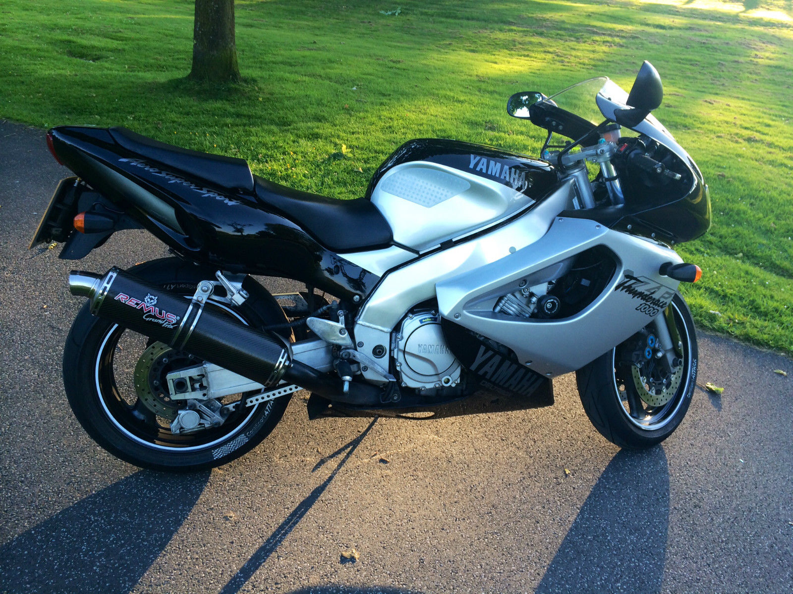 Yamaha YZF r1000 2010