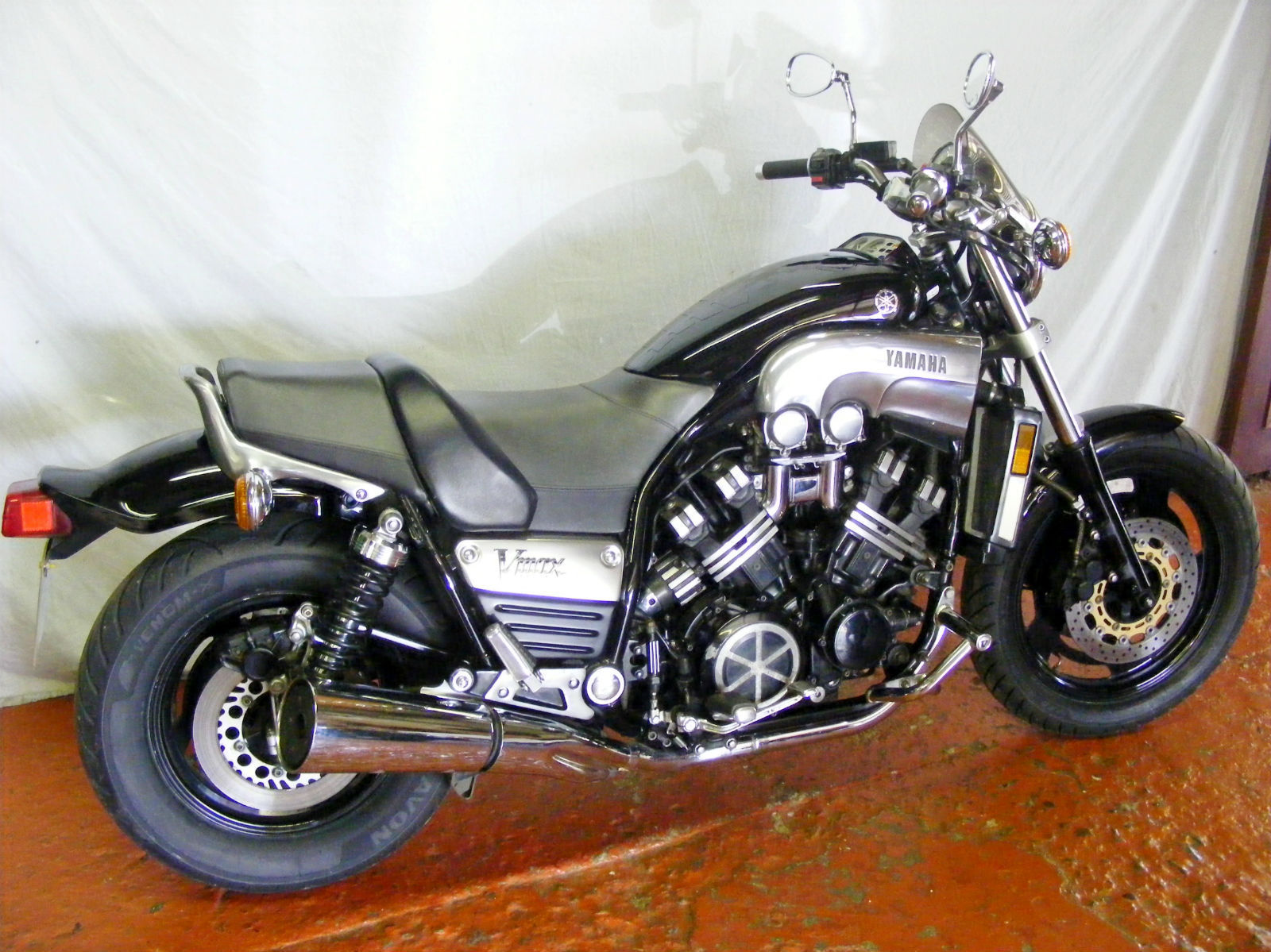 Круизер Yamaha v Max