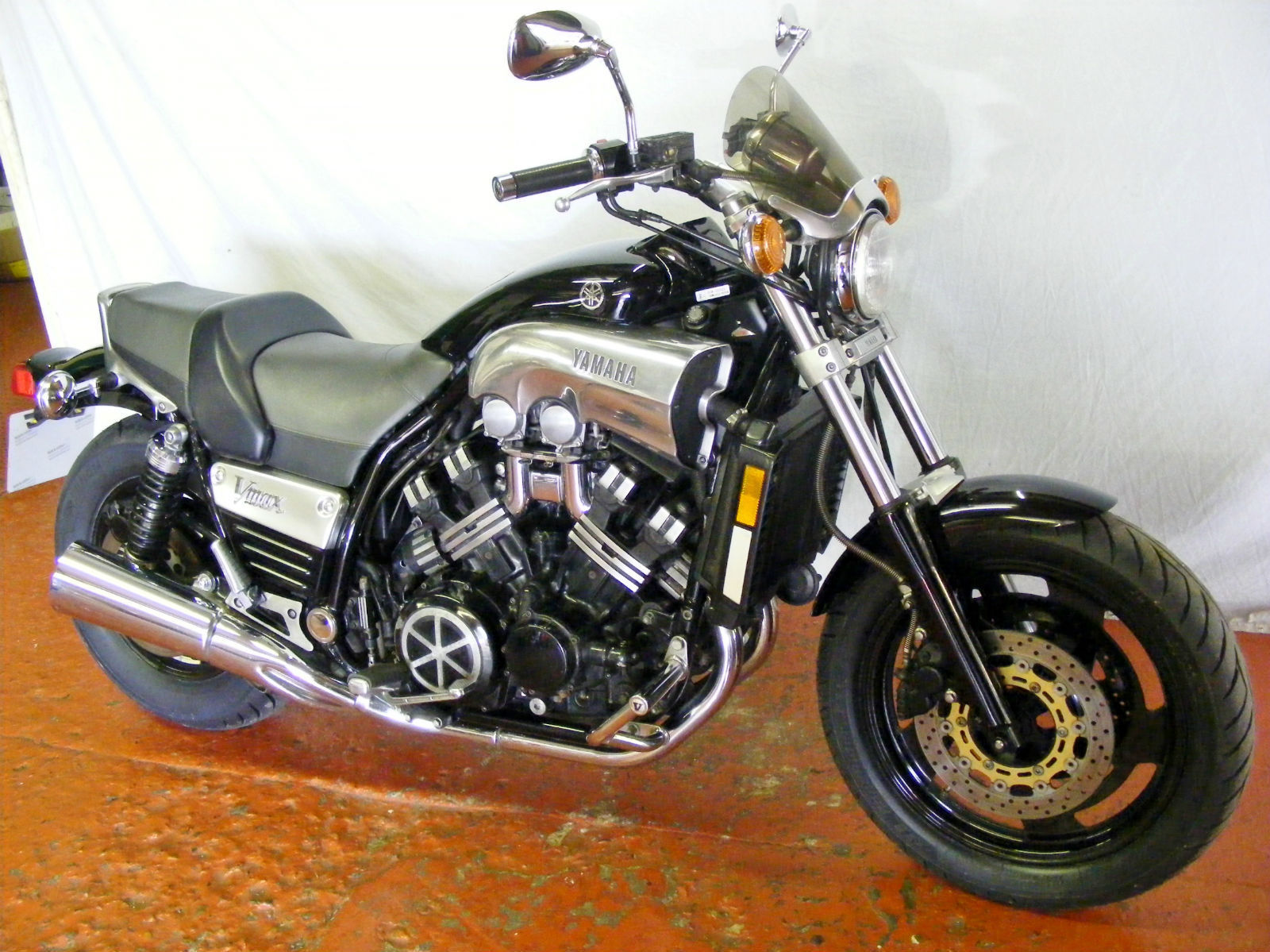 Круизер Yamaha v Max