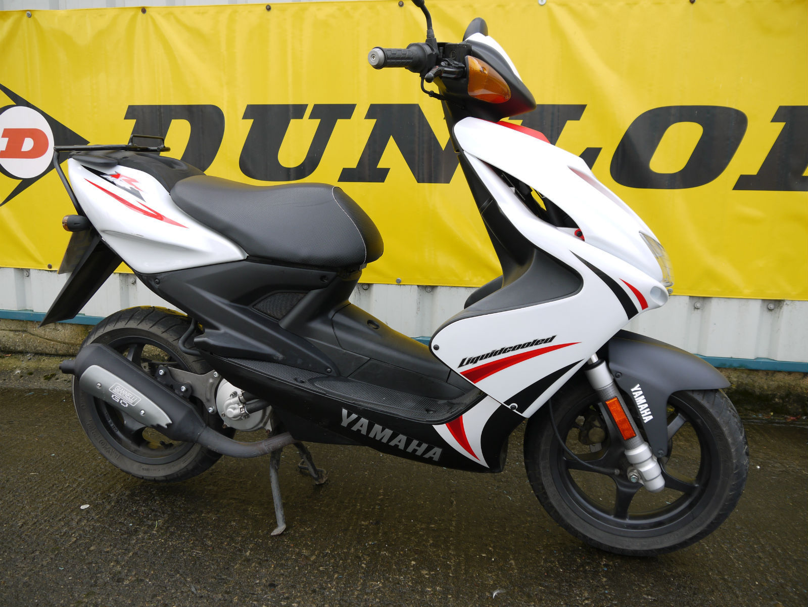 Yamaha yq50 Aerox r