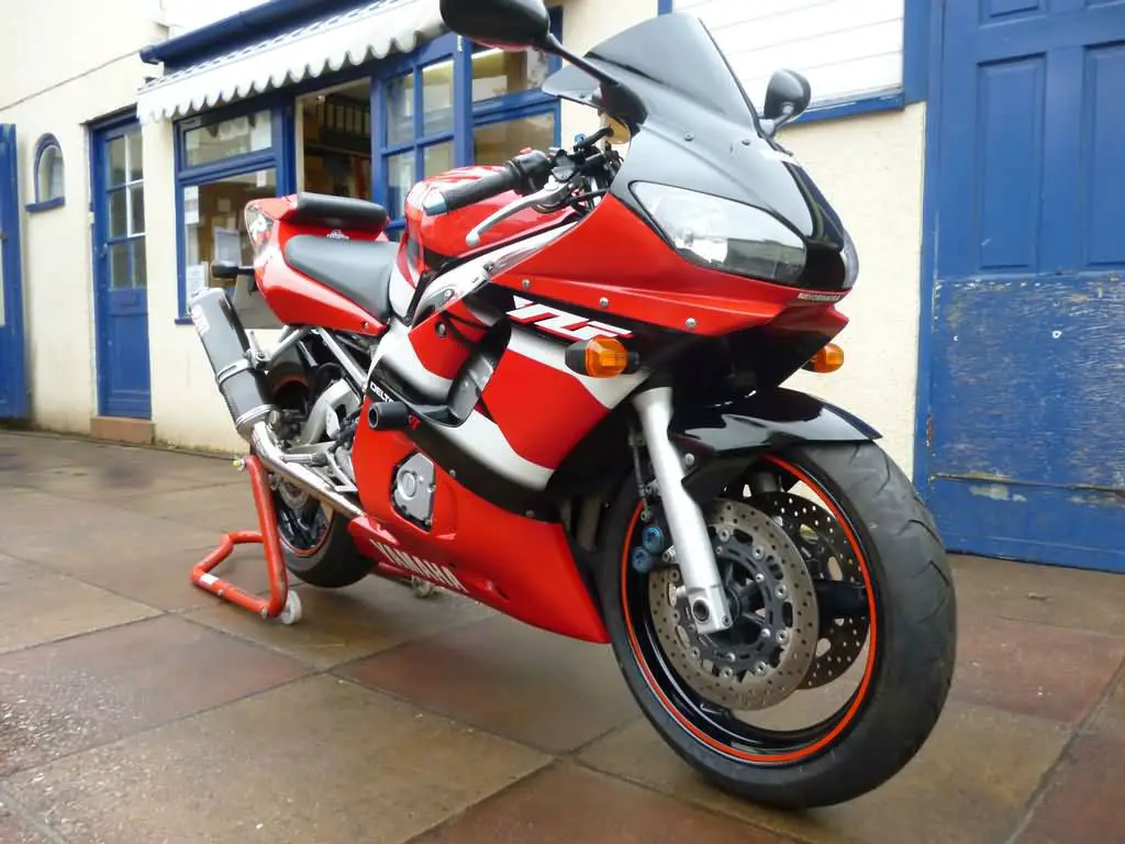 2001 (51) Yamaha R6 600cc Red 13866 Miles