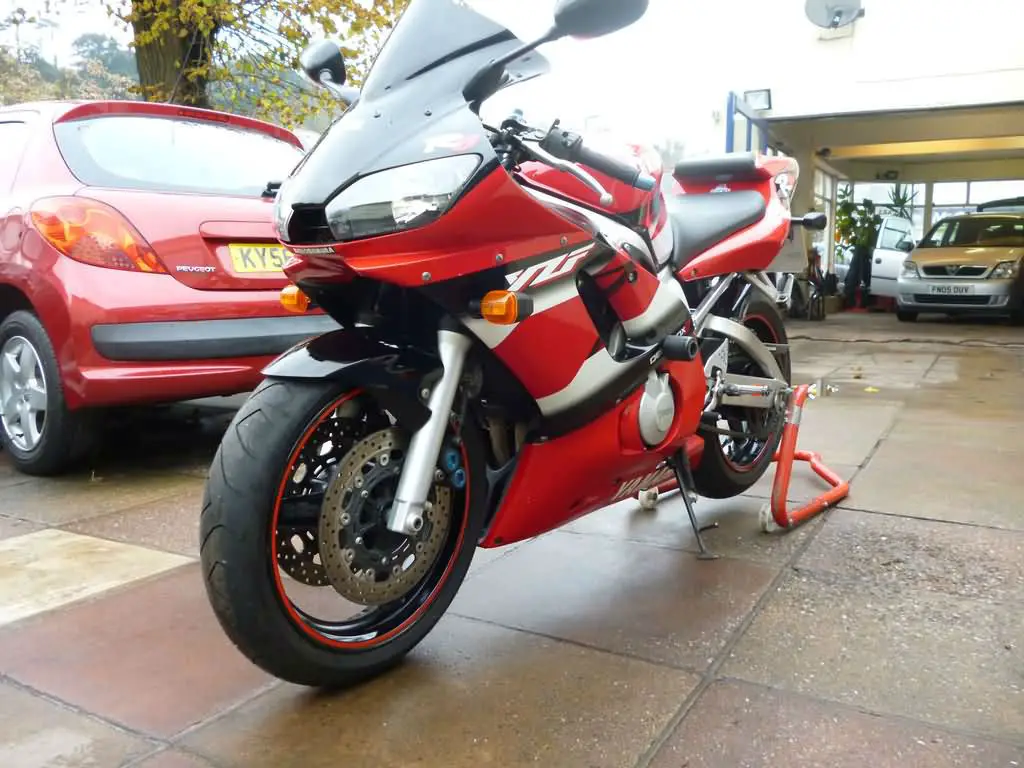2001 (51) Yamaha R6 600cc Red 13866 Miles