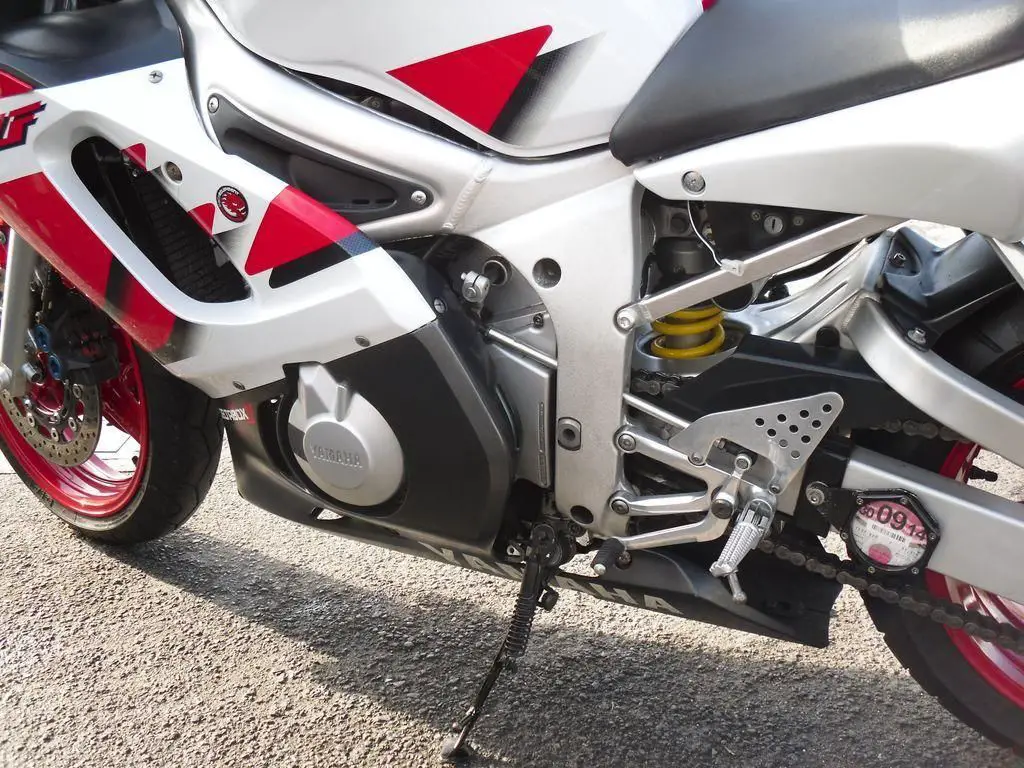 2001 Yamaha YZF R6