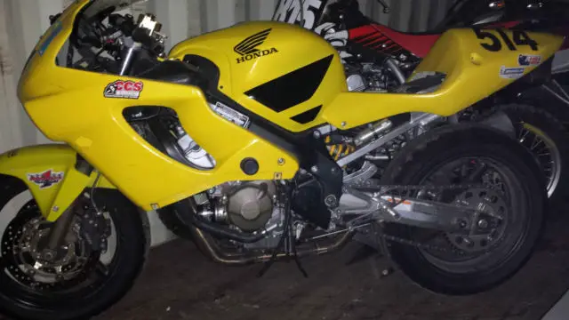 2002 Honda CBR F4i Race Bike Motorcycle