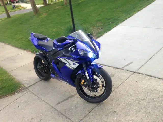 2004 Yamaha YZF-R1