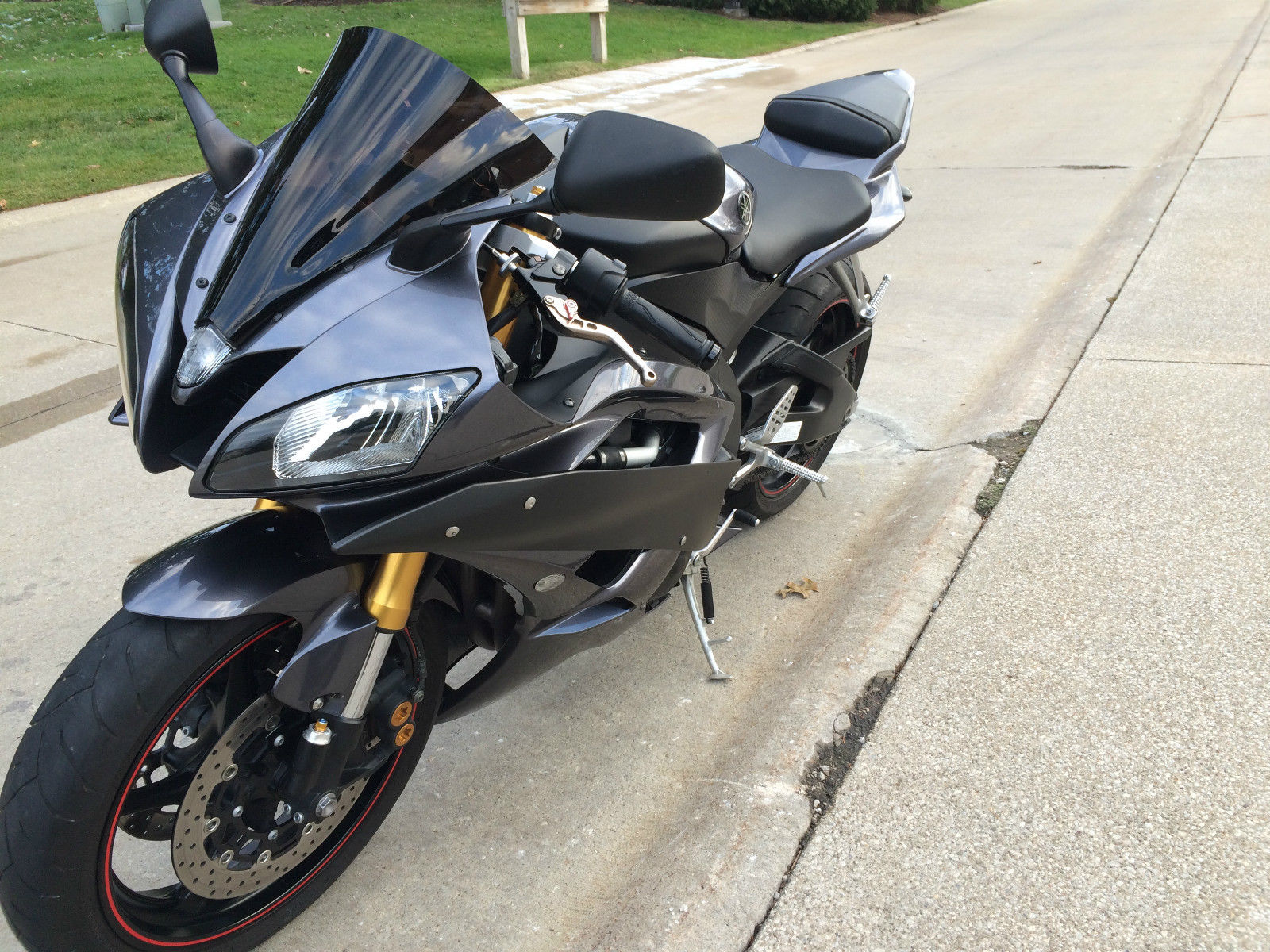 2007 Yamaha R6 Low miles like new
