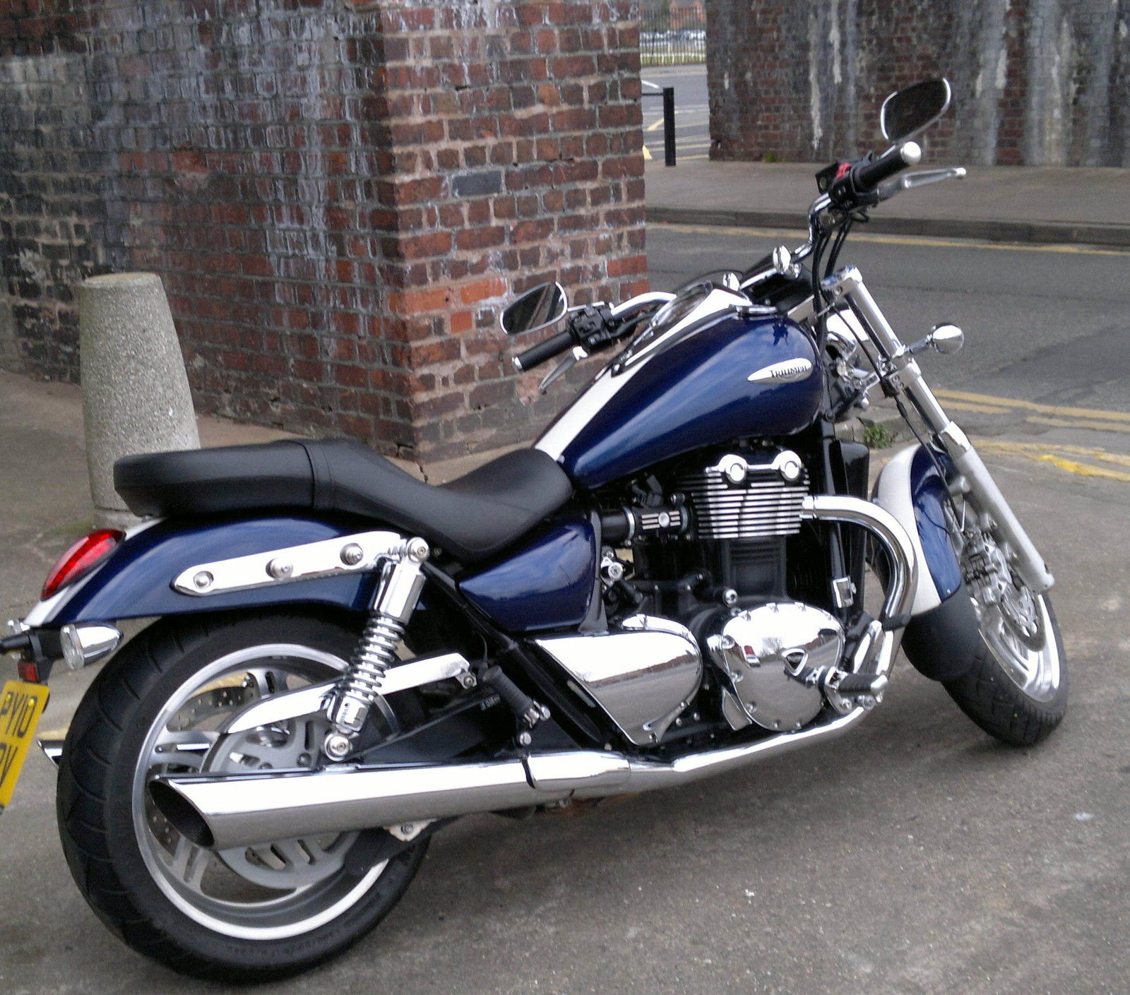 2010 TRIUMPH THUNDERBIRD 1600 BLUE WHITE