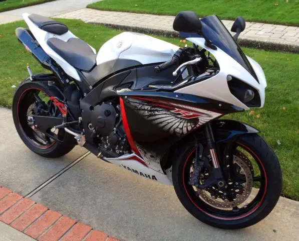2012 Yamaha R1