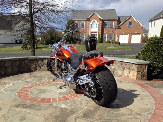 Maisto 1:12 Harley Davidson CVO Breakout año de construcción 2014