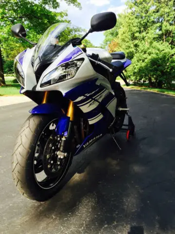 2014 YZF R6 LIKE NEW!!!