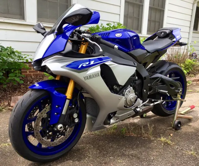 2015 Yamaha R-1