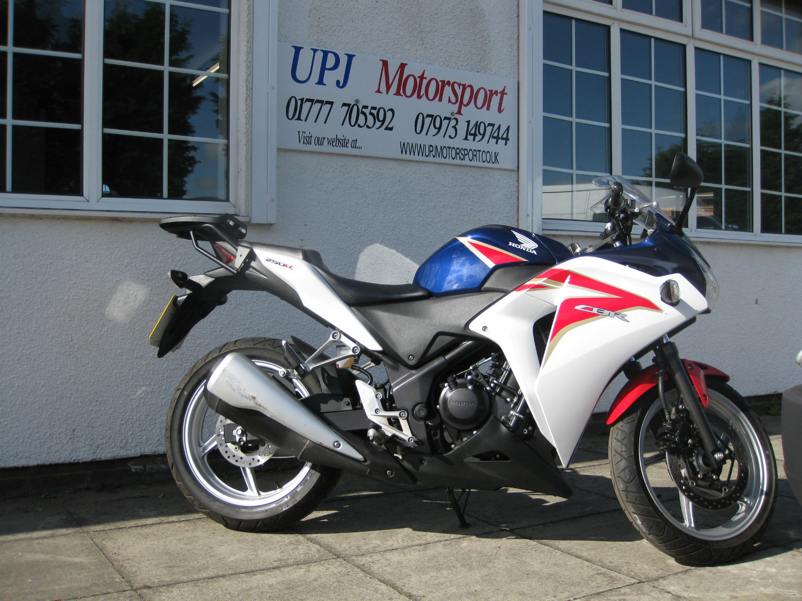 Honda CBR 250 R-B 2011 11 reg