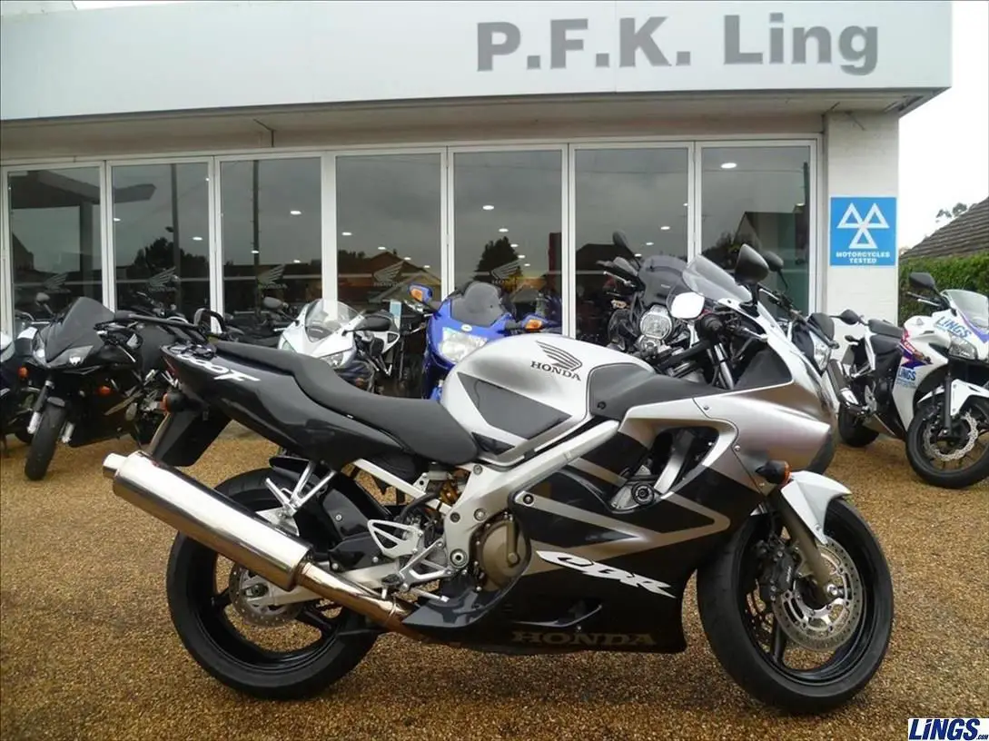 HONDA CBR 600 F6 SILVER