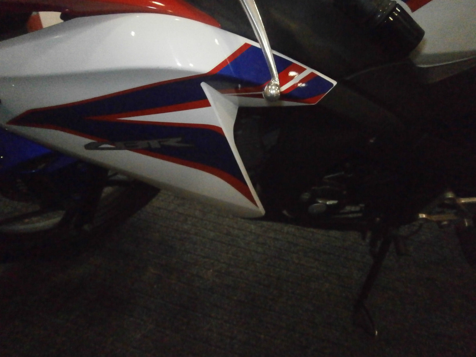 thumbnail image 2 of BikeIt Pair Of Mirrors For Honda CBR 125 – New & Original Packaging – With ABE Certification 2 of 4