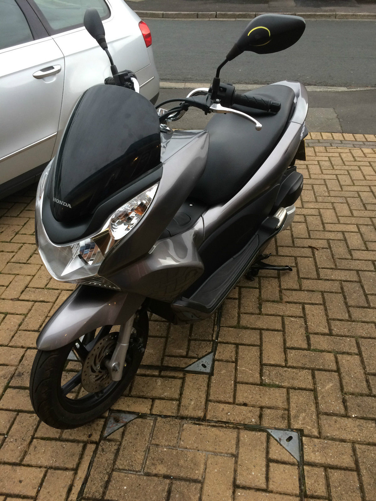 Honda PCX 125 ESP 2013 Low Miles