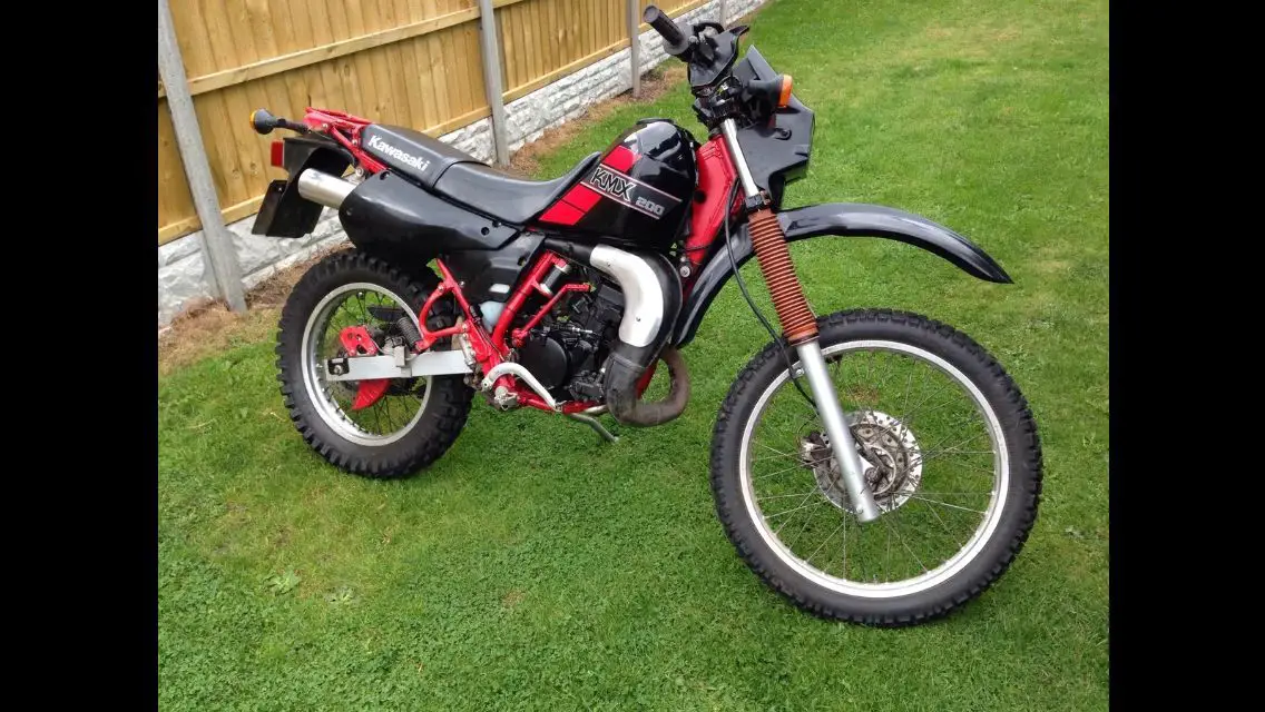 KAWASAKI KMX 200, LOTS OF MOT, ALL READY TO GO!!!!!!
