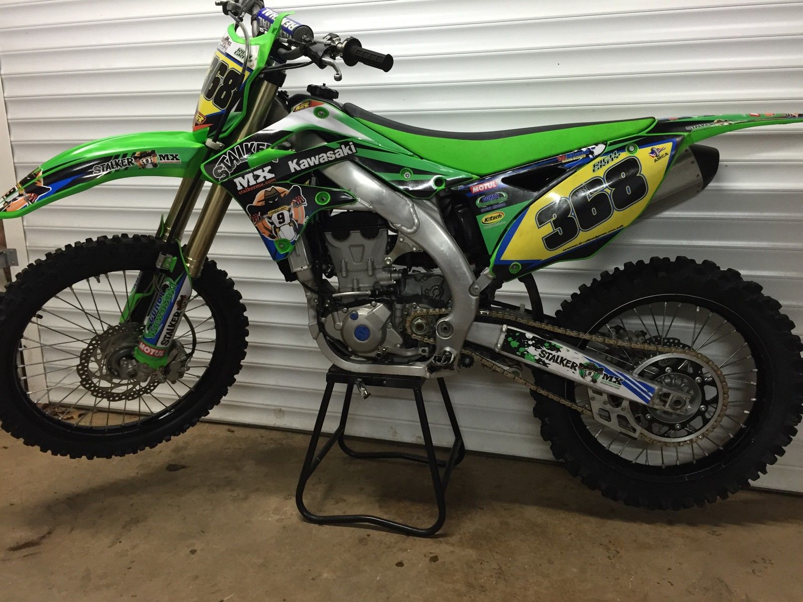 thumbnail interactive-video image 1 of Splitstream Uni Fill Valve Air Fork System For 2013 Kawasaki KXF 450 Kayaba PSF 1 of 3