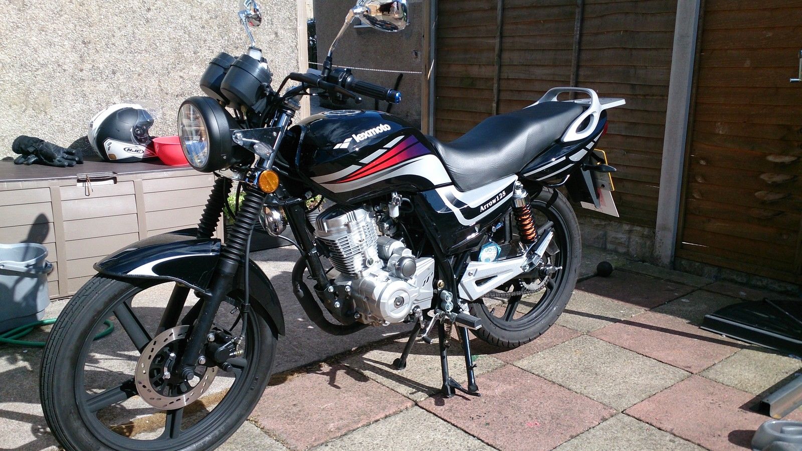 Motorcycle Lexmoto Arrow 125