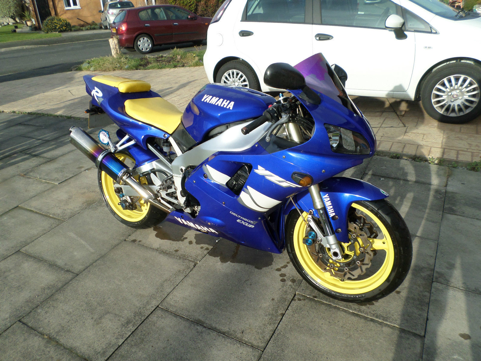 Yamaha R1 1999