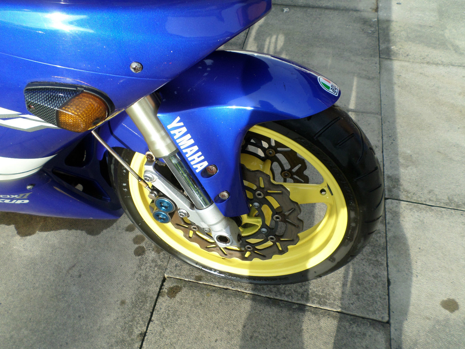 Yamaha R1 1999