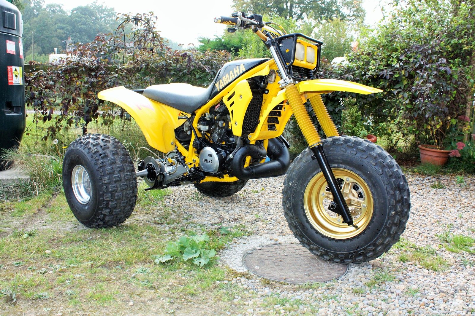 thumbnail image 2 of New Maier Mfg Yellow Plastic Fender Set For Yamaha TRI-Z / YTZ 250 - Front & Rear 2 of 12