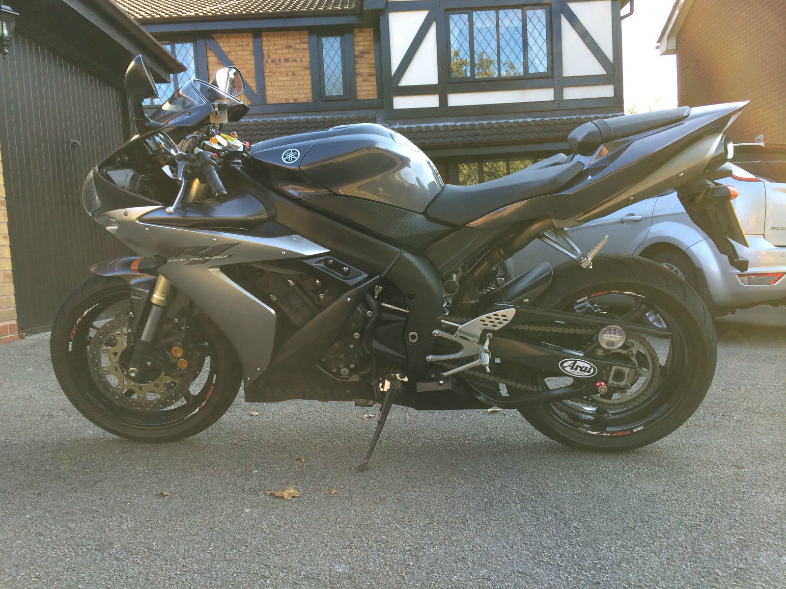 YZF R1 2004 (54) low miles 1 owner